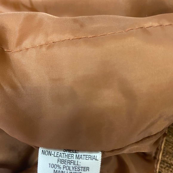 Faux leather tan vest with Sherpa lining - Picture 8 of 8